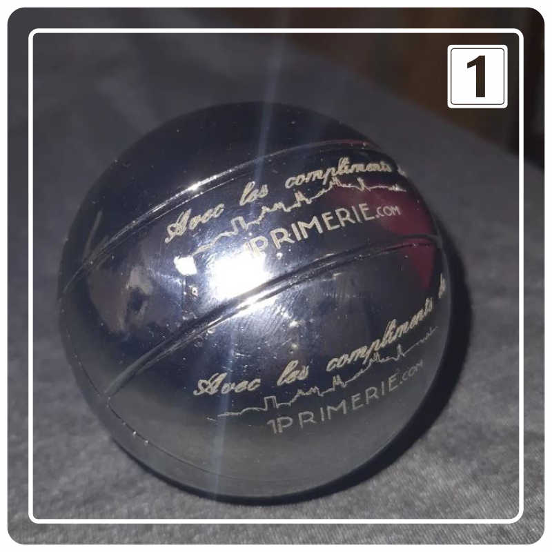 Boule de pétanque personnalisée avec logo